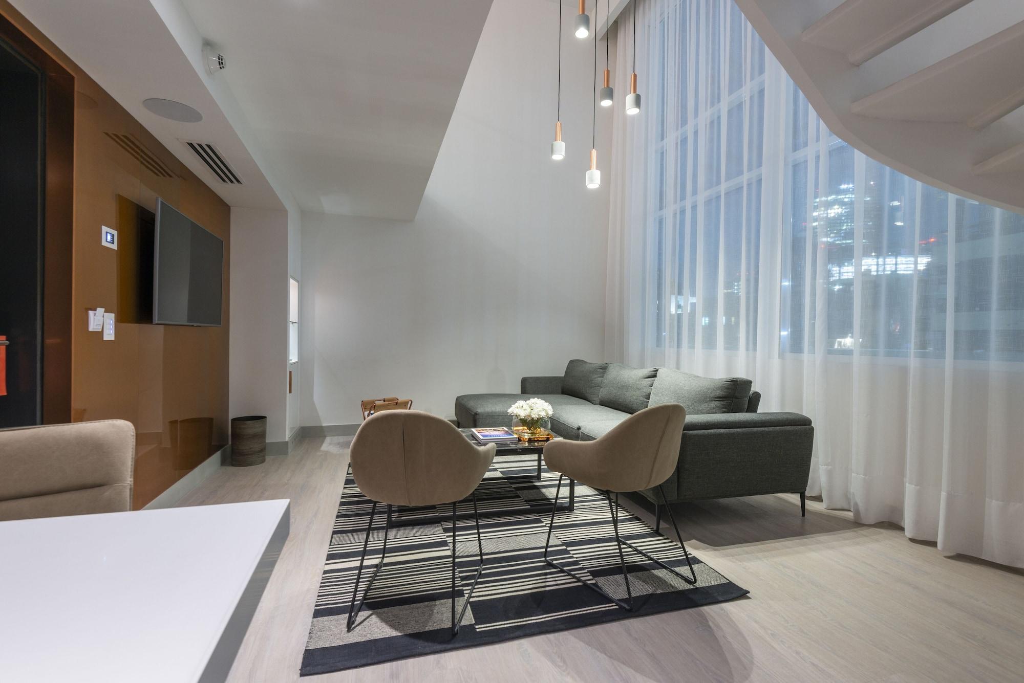 45 By Director Hotel Santiago Exterior photo