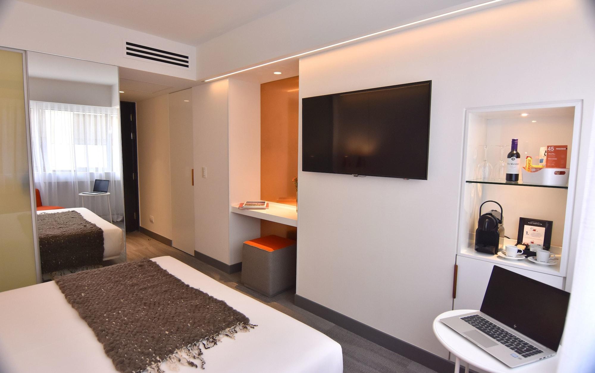 45 By Director Hotel Santiago Exterior photo